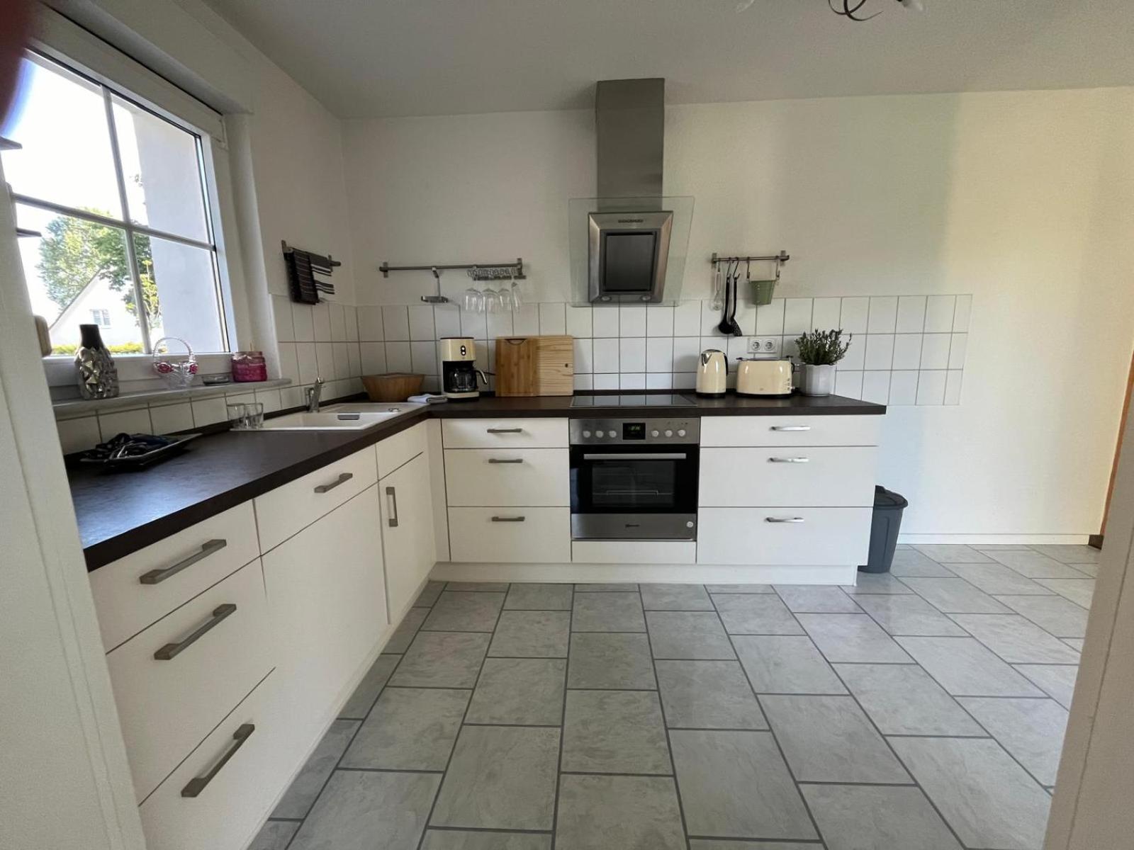Vakantiehuis Frundsberg 24-ferienhaus, Zentral Im Herzen Berlins, Pkw-stellplatz Und W-lan Kostenlos *