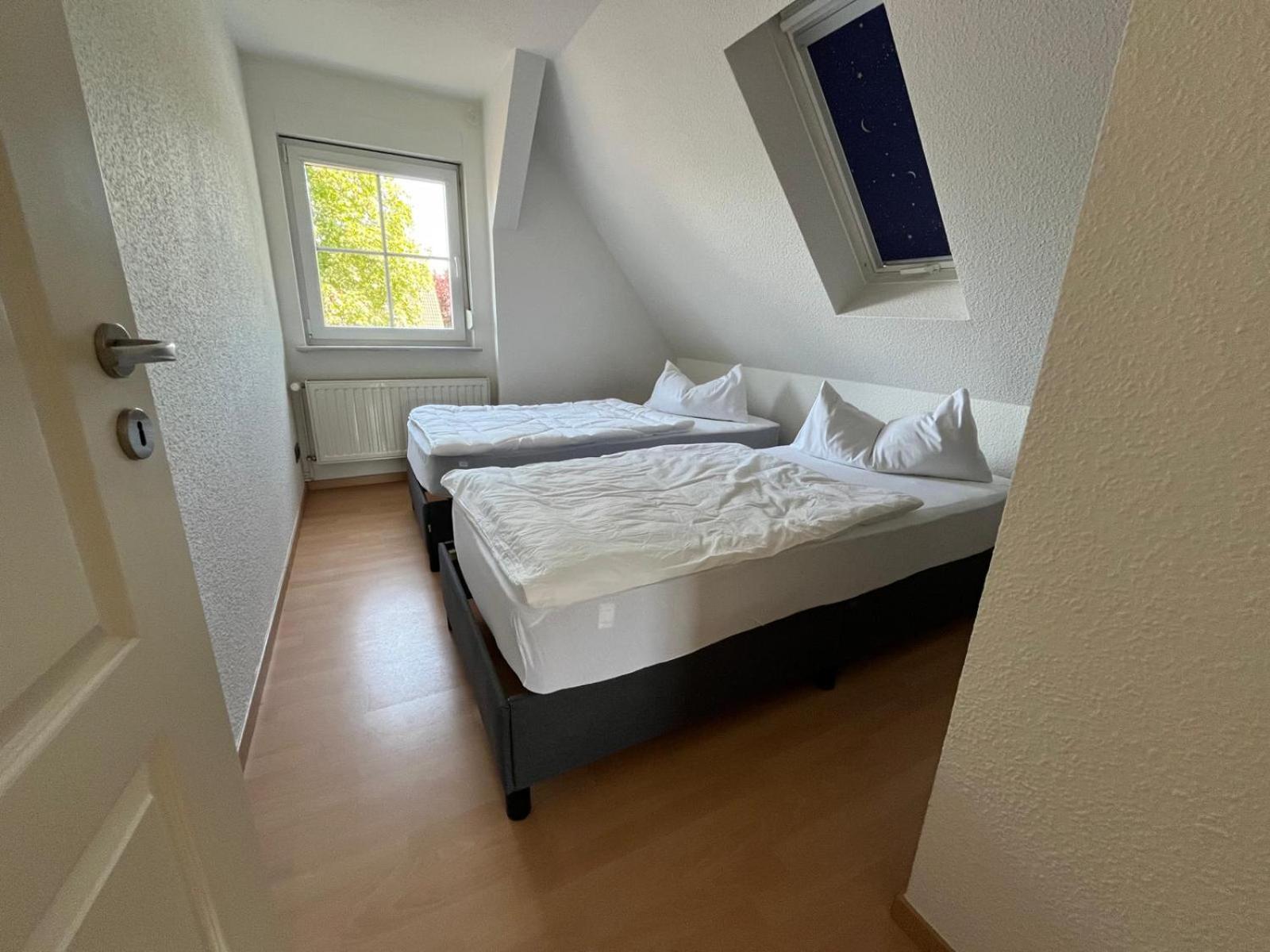 Vakantiehuis Frundsberg 24-ferienhaus, Zentral Im Herzen Berlins, Pkw-stellplatz Und W-lan Kostenlos